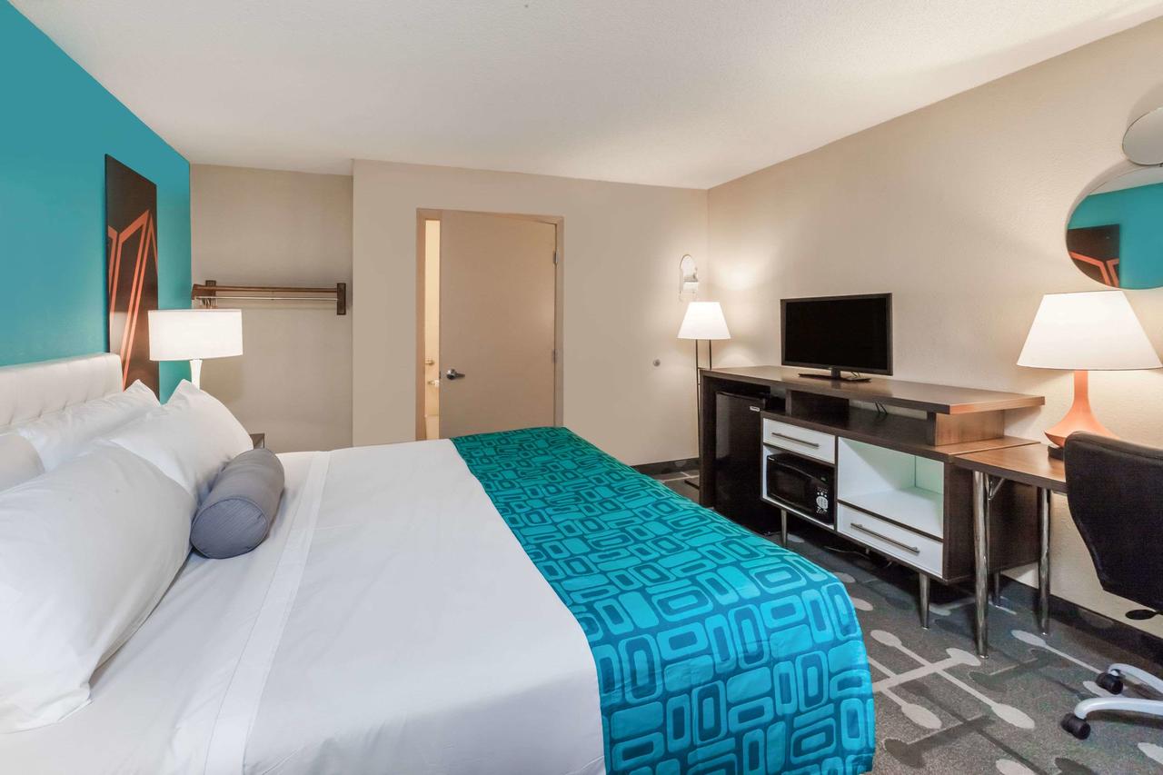 Howard Johnson By Wyndham Romulus Detroit Metro Airport - thumb 35