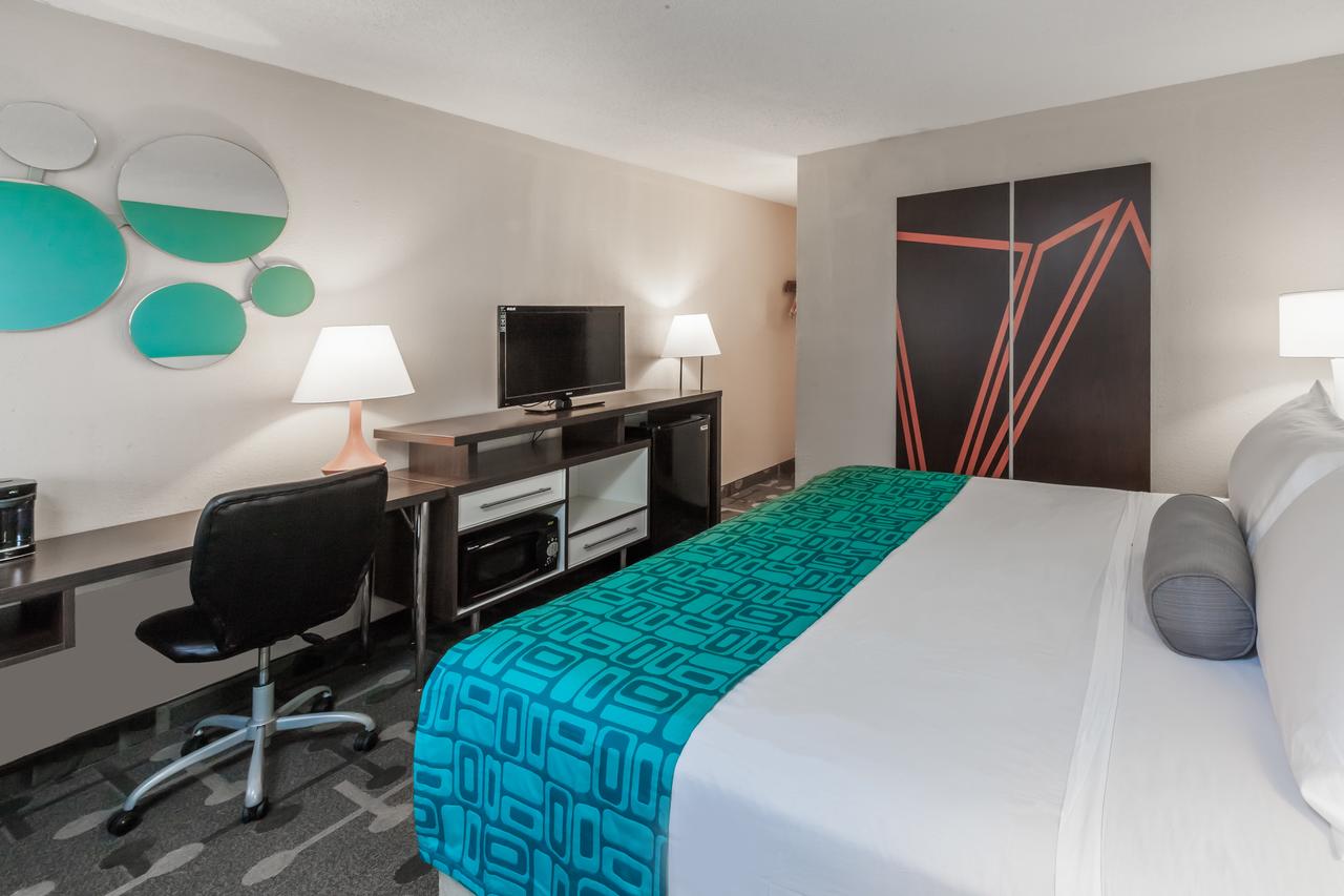 Howard Johnson By Wyndham Romulus Detroit Metro Airport - thumb 12