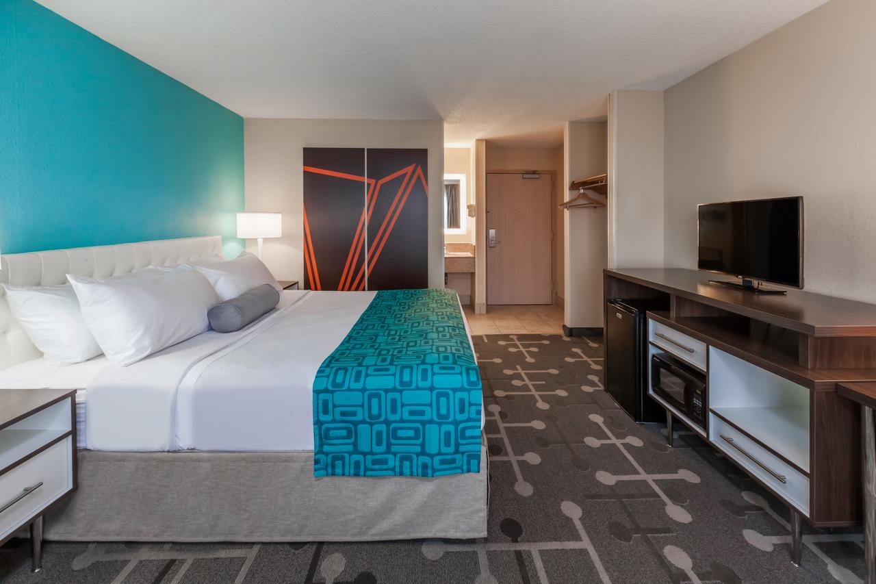 Howard Johnson By Wyndham Romulus Detroit Metro Airport - thumb 9