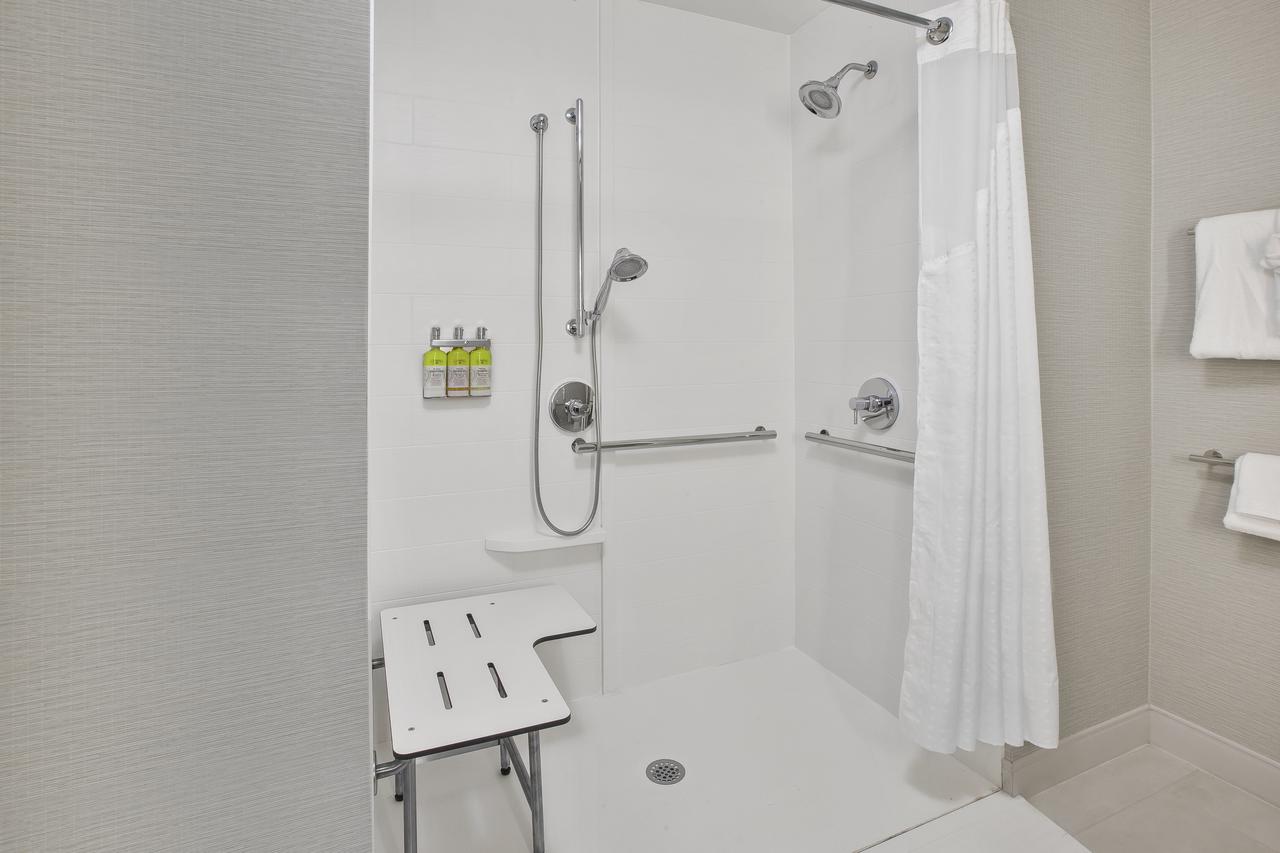 Holiday Inn Express & Suites - Okemos - University Area - thumb 20
