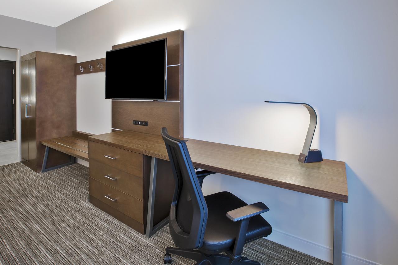 Holiday Inn Express & Suites - Okemos - University Area - thumb 9