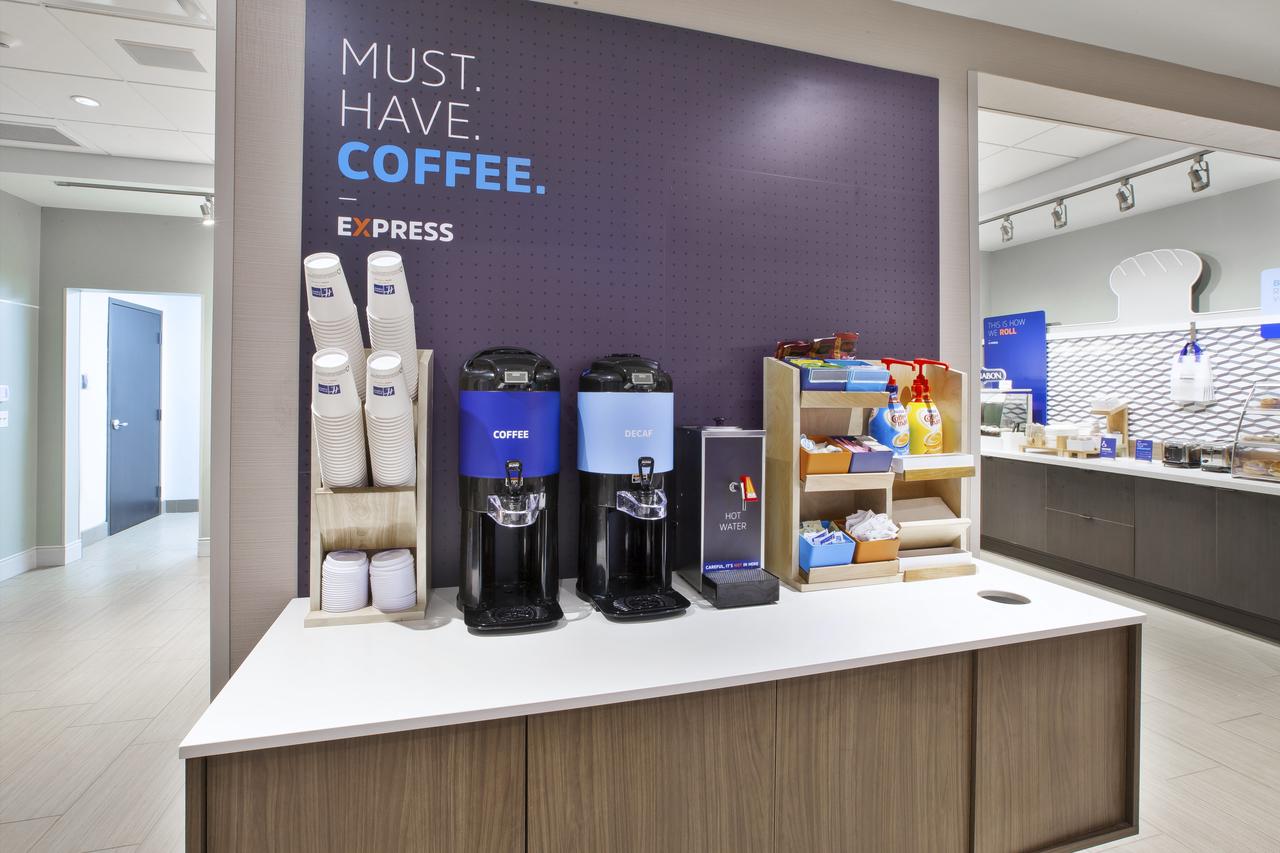 Holiday Inn Express & Suites - Okemos - University Area - thumb 13
