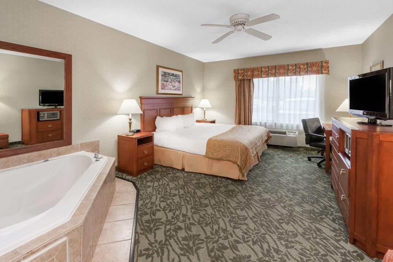 Baymont By Wyndham Grand Rapids N/Walker - thumb 20