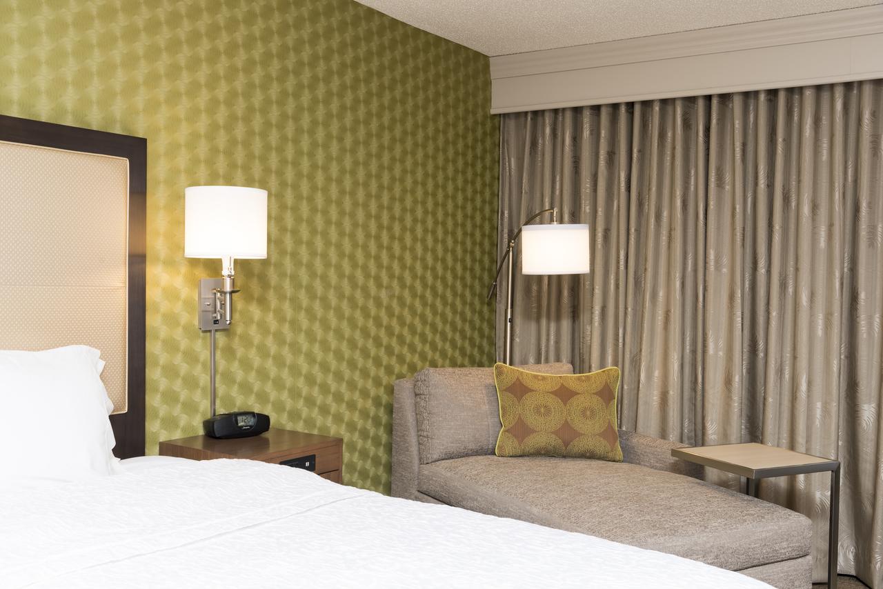 Hampton Inn Mount Pleasant - thumb 16