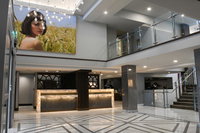 Booking Bloomfield-hills Accommodation Los Angeles