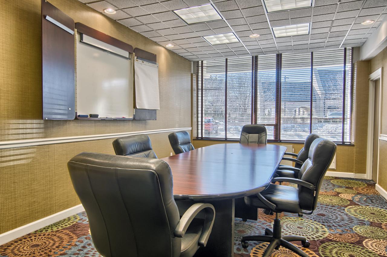 Holiday Inn Express Detroit-Birmingham - thumb 16