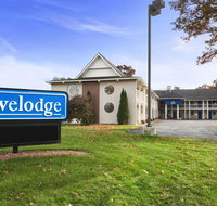 Travelodge by Wyndham Traverse City MI - Accommodation Los Angeles
