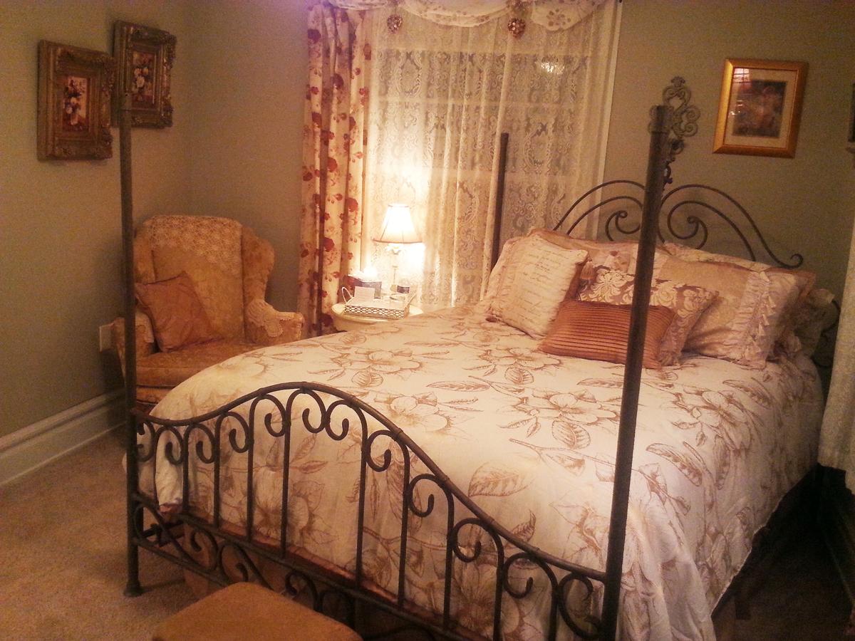 Festive West Bed & BreakFest - thumb 12