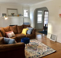 Quaint With Lots of Charm in Heart of Royal Oak - Accommodation Los Angeles