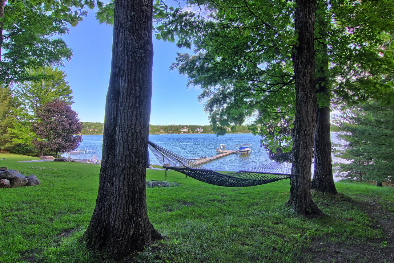 Lake Charlevoix Estate - thumb 40