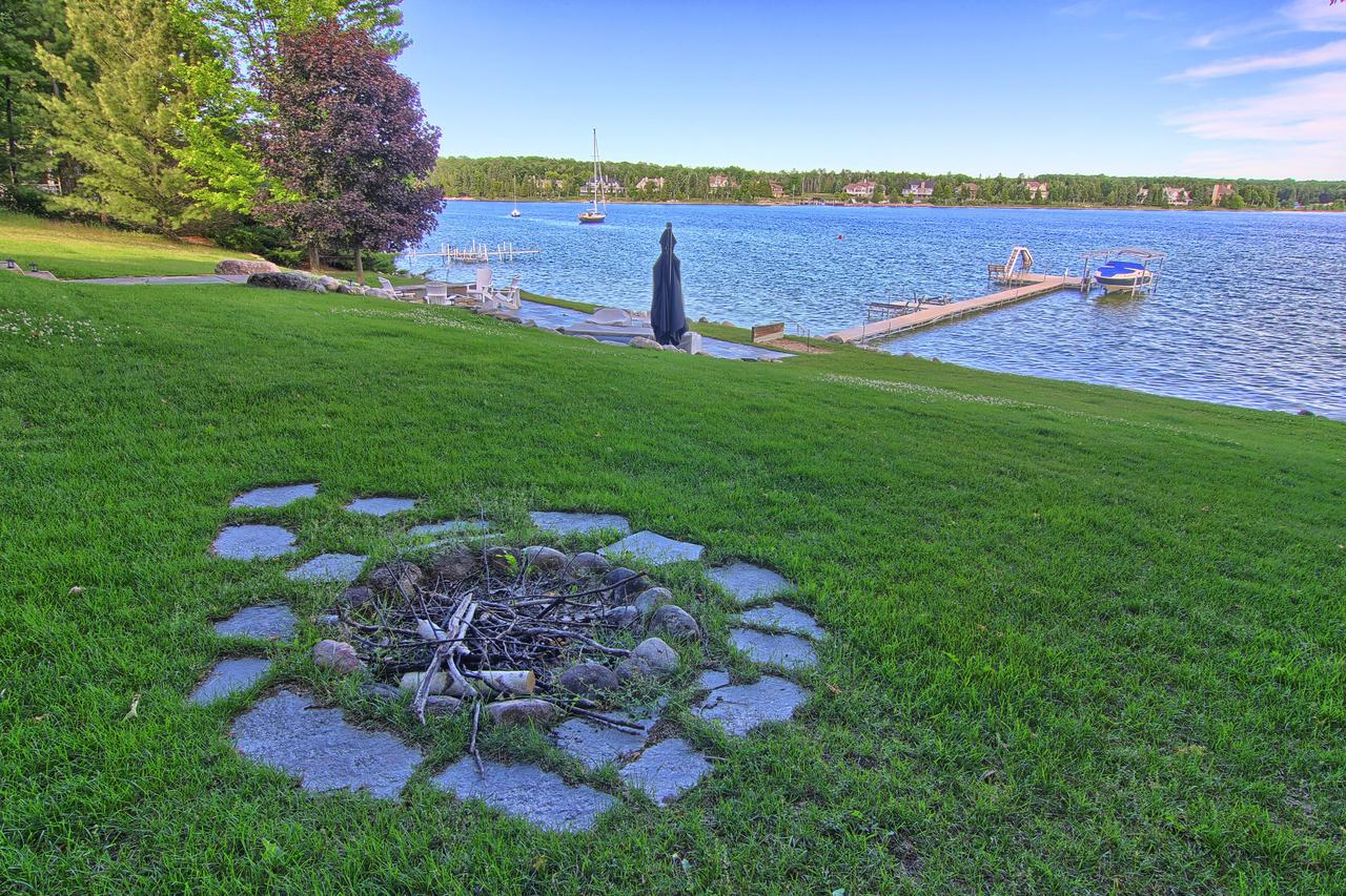 Lake Charlevoix Estate - thumb 38