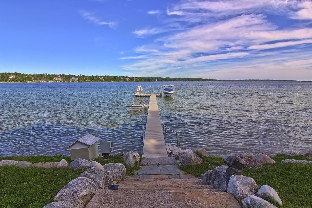 Lake Charlevoix Estate - thumb 39