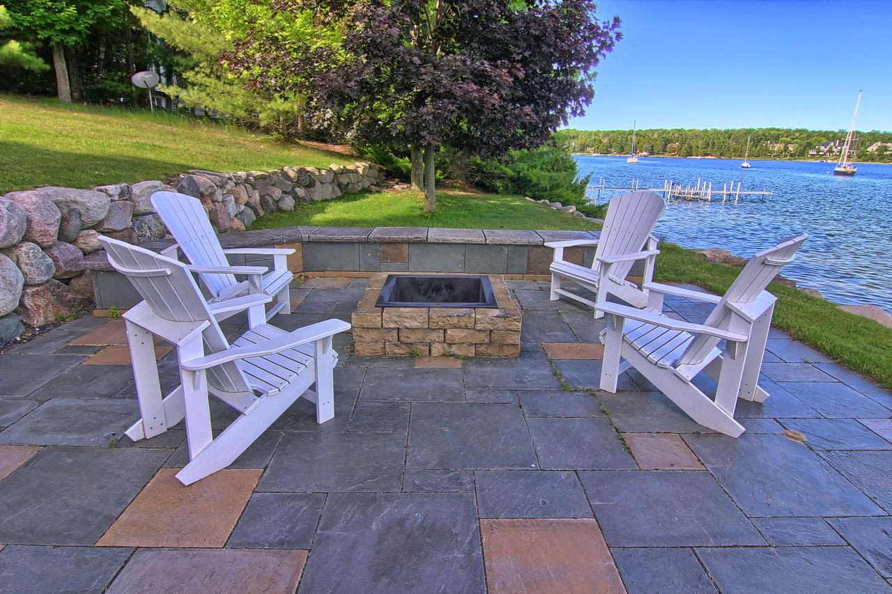 Lake Charlevoix Estate - thumb 17