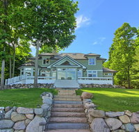 Lake Charlevoix Estate - Accommodation Los Angeles