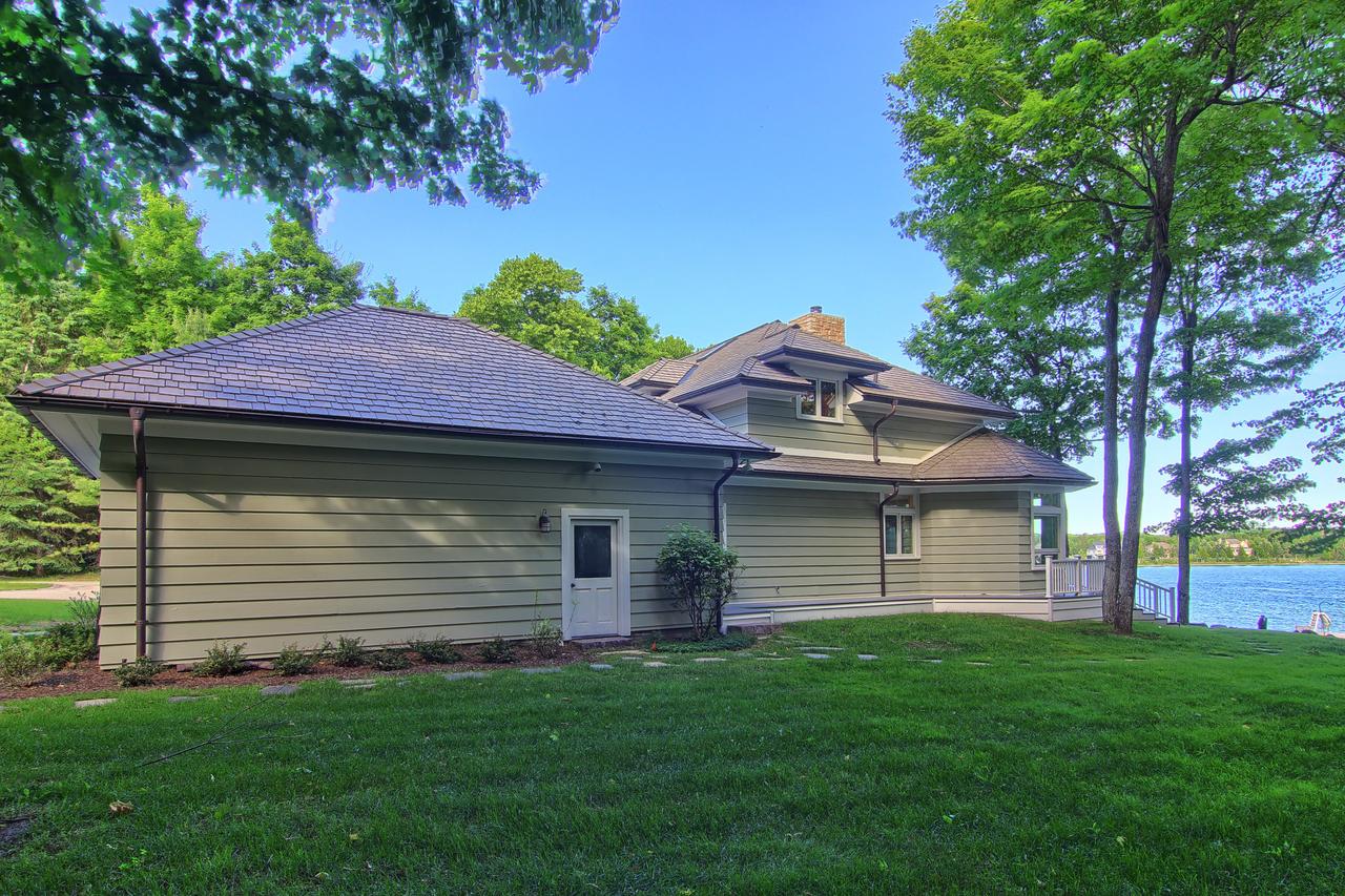Lake Charlevoix Estate - thumb 33