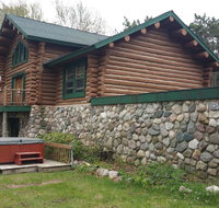 Waterfront Hidden Pines Log Cabin - Accommodation Los Angeles