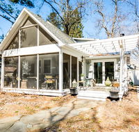 Barndoor Bungalow - Accommodation Los Angeles