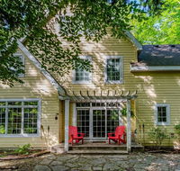 The Yellow Cottage - Accommodation Los Angeles