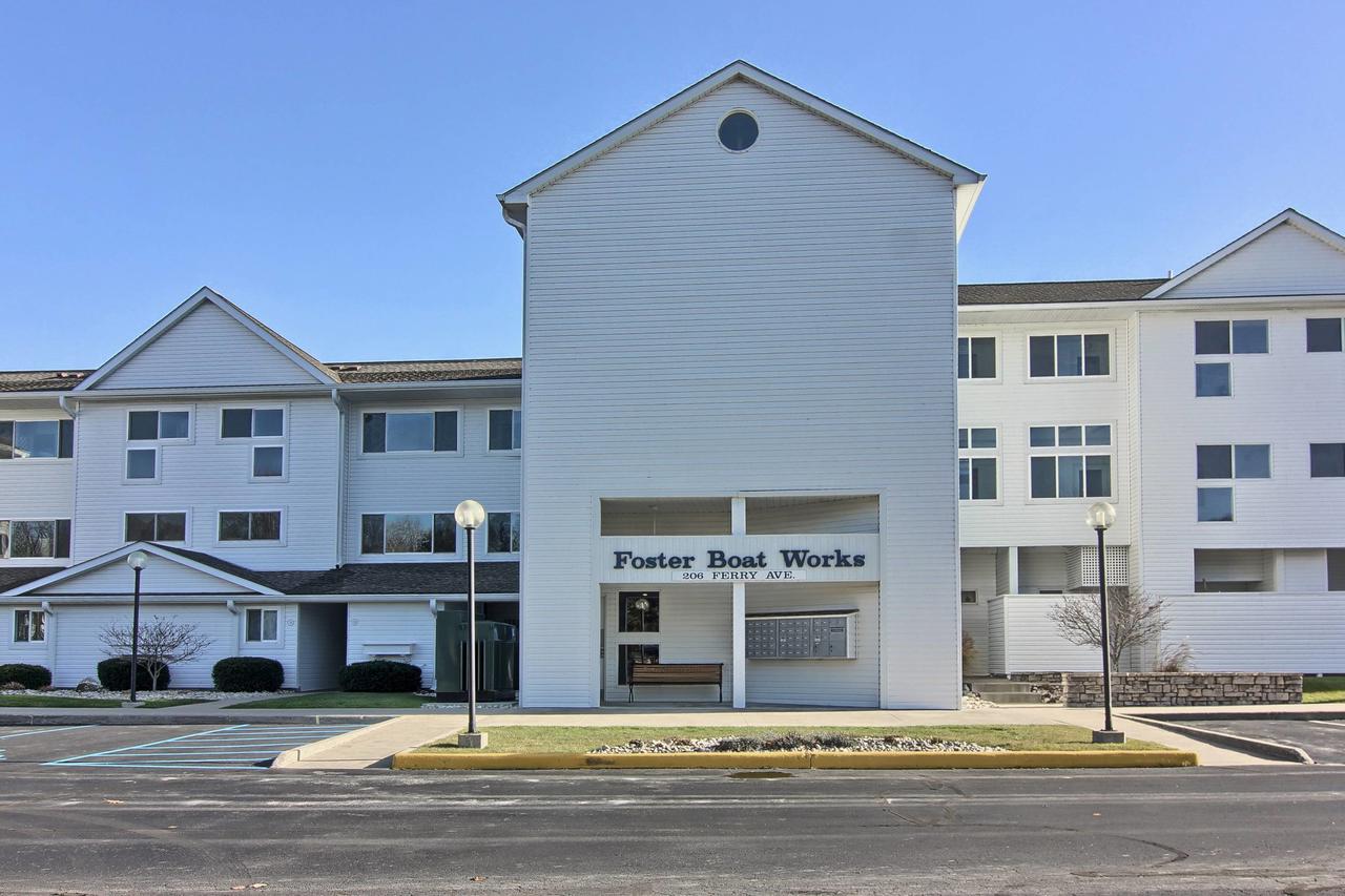 54 Foster Boat Works - thumb 5