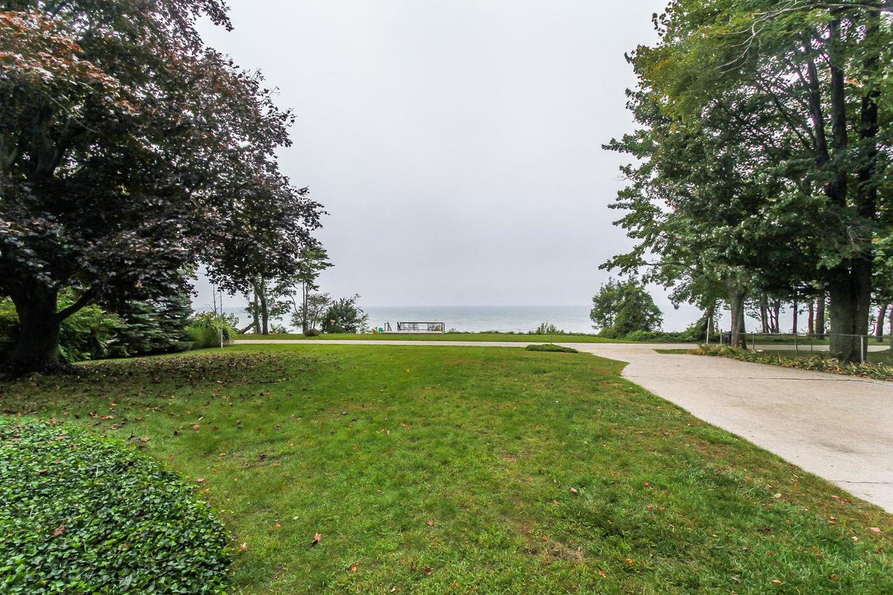 Lakeshore Retreat - thumb 15