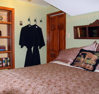 J. Paule's Fenn Inn - Accommodation Los Angeles