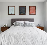 Charming Rustic Modern House Near Royal Oak - Accommodation Los Angeles