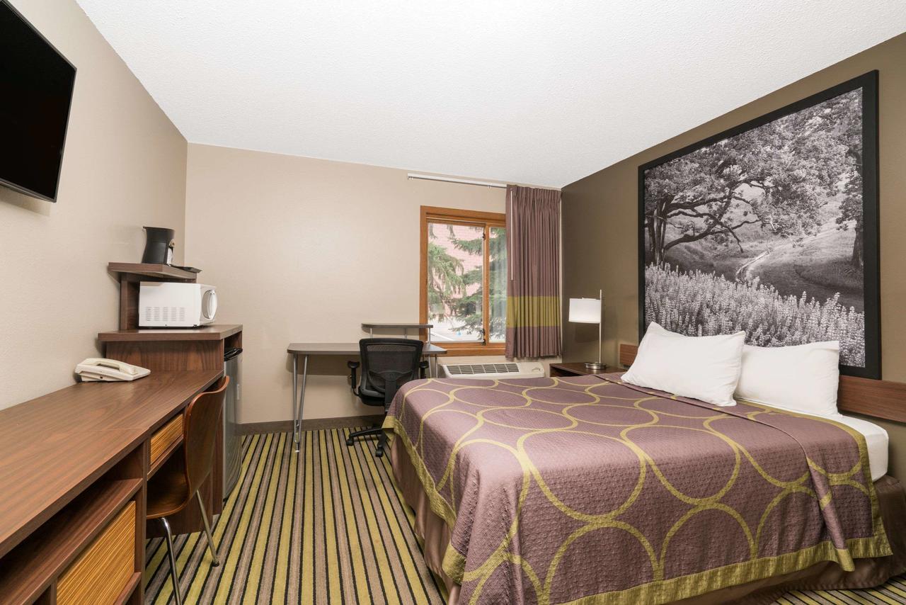 Super 8 By Wyndham St. Cloud - thumb 21