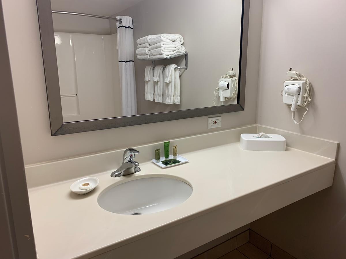 University Inn - thumb 1