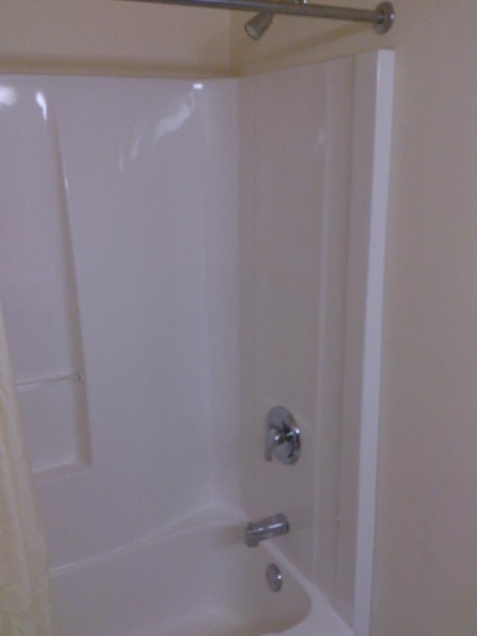 University Inn - thumb 35