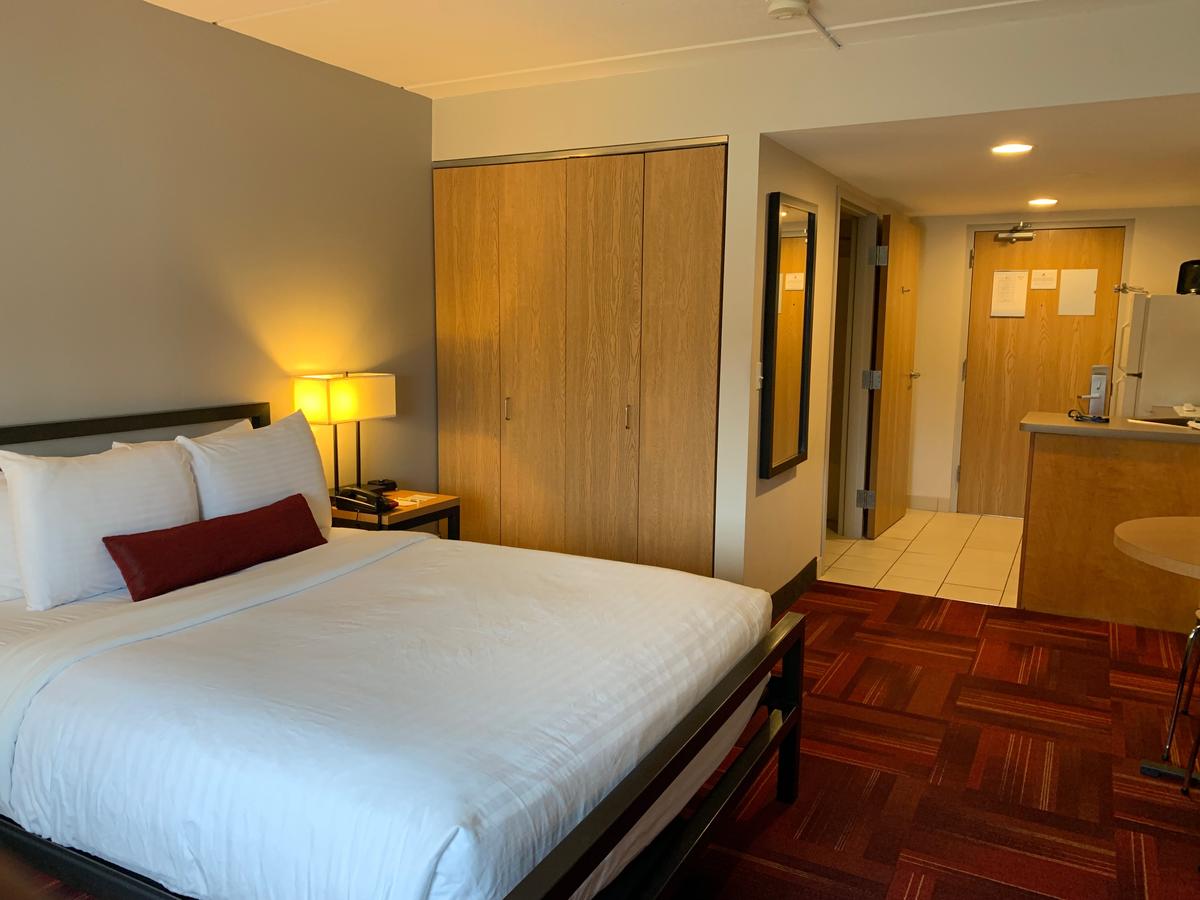University Inn - thumb 14