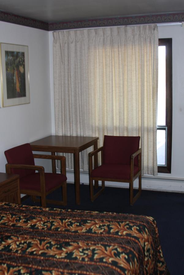 Viking Jr. Motel - thumb 21