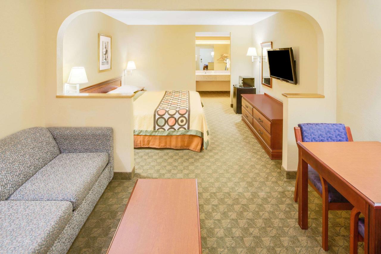 Super 8 By Wyndham Diberville Biloxi Area - thumb 29