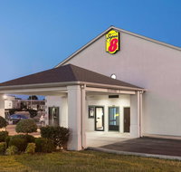 Super 8 by Wyndham Booneville - Accommodation Los Angeles