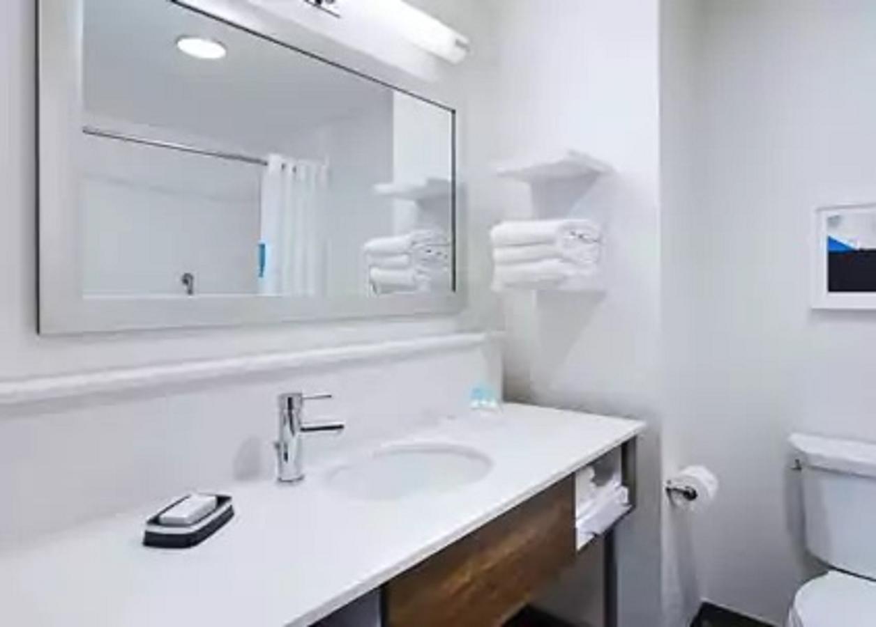 Hampton Inn Sedalia - thumb 2