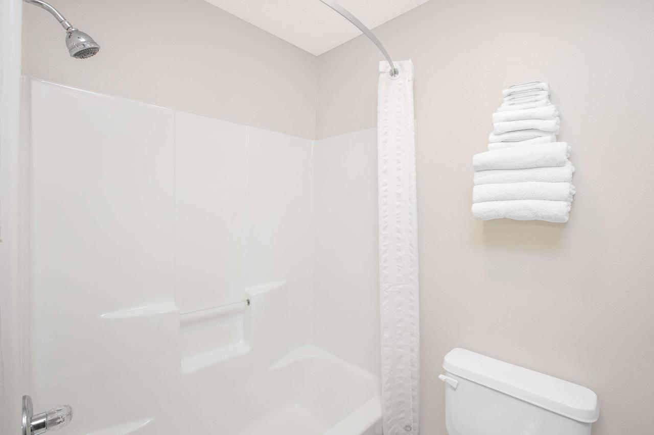 Super 8 By Wyndham Bethany MO - thumb 34