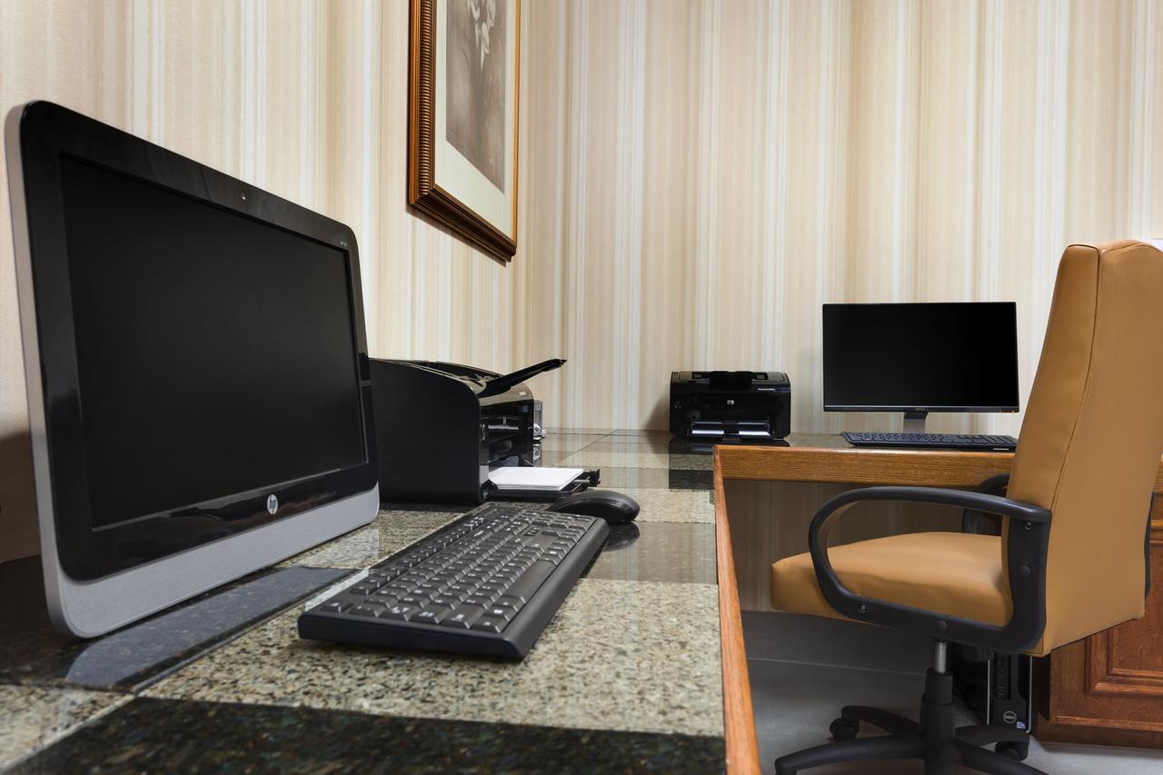 Country Inn & Suites By Radisson, Columbia, MO - thumb 19