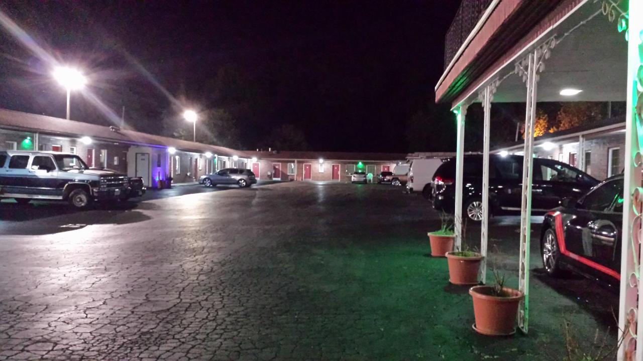 American Inn - thumb 15