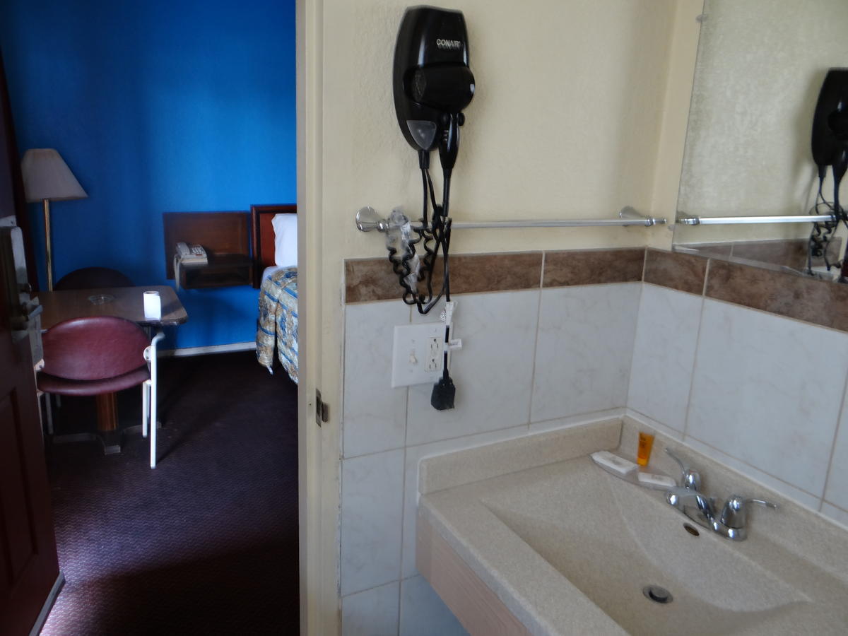 American Inn - thumb 21