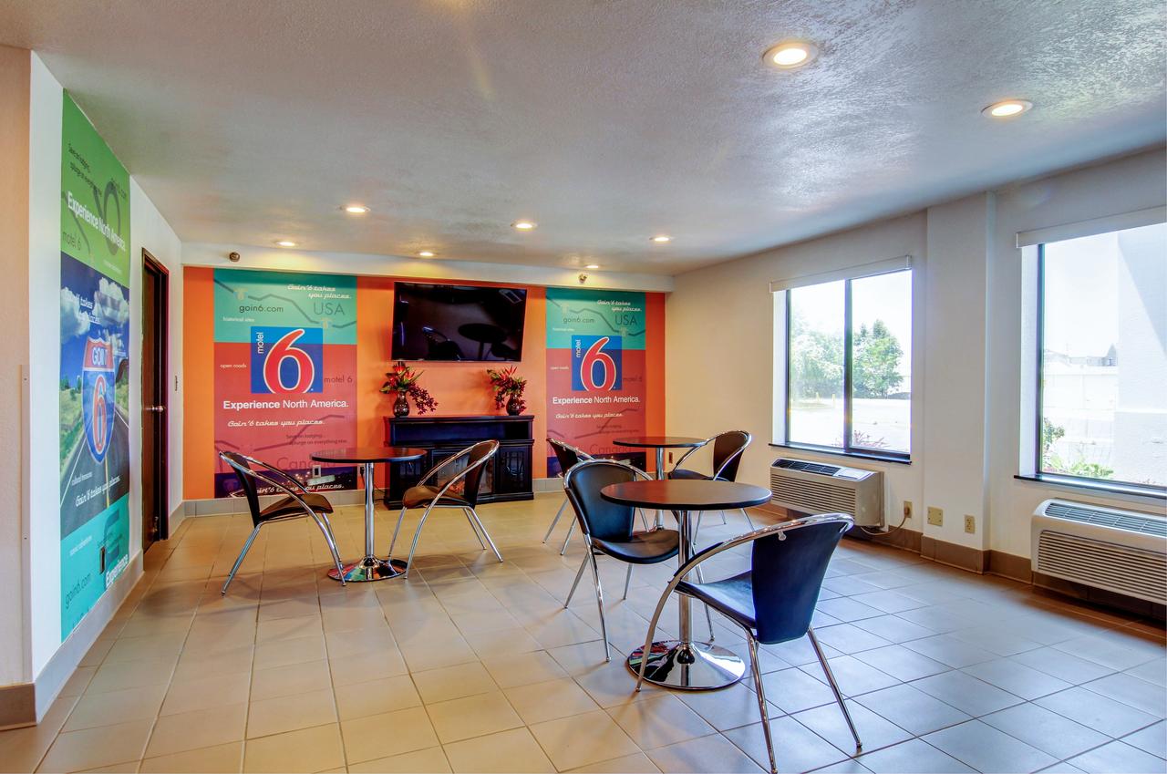 Motel 6 - Columbia - thumb 9