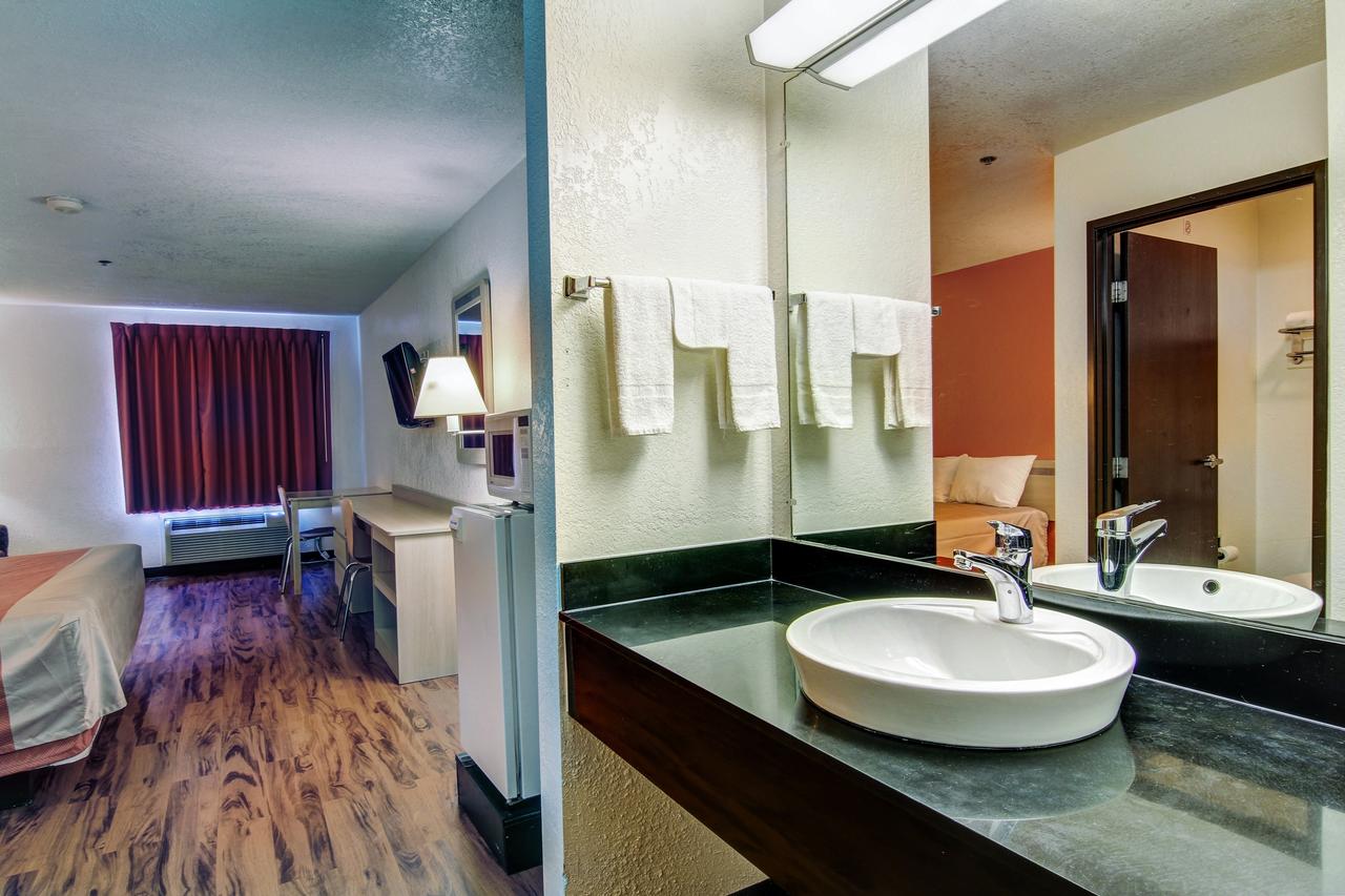 Motel 6 - Columbia - thumb 32