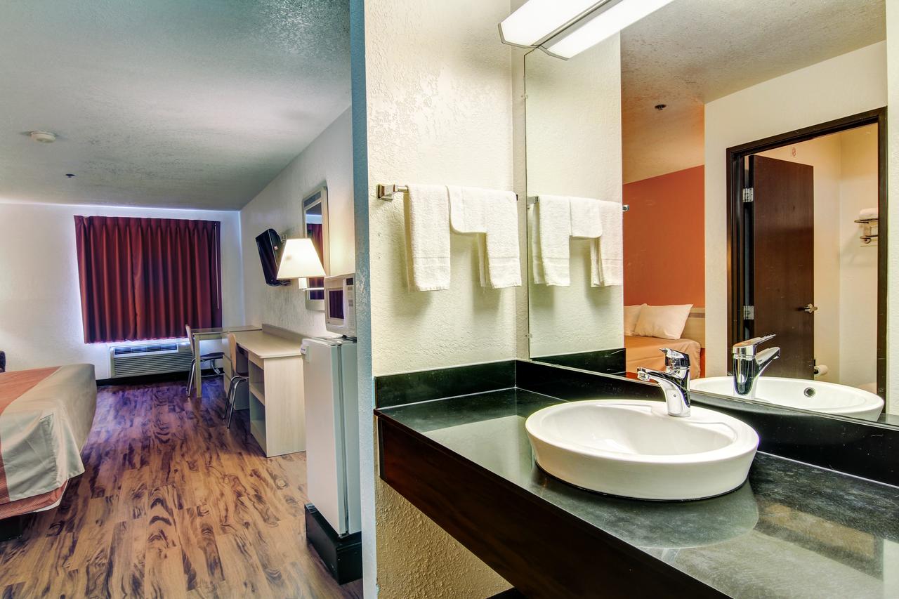 Motel 6 - Columbia - thumb 4