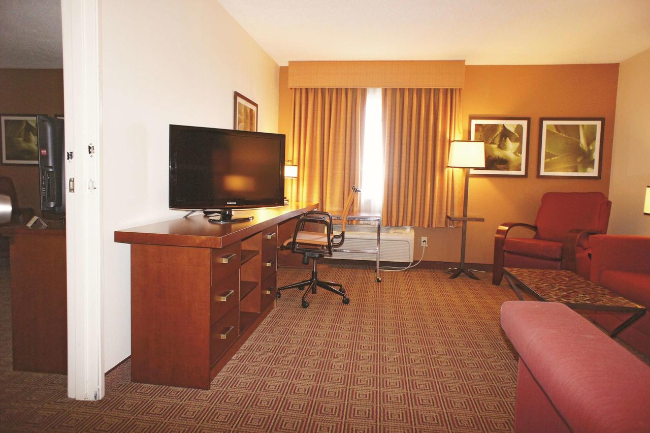 La Quinta By Wyndham Columbia - thumb 11