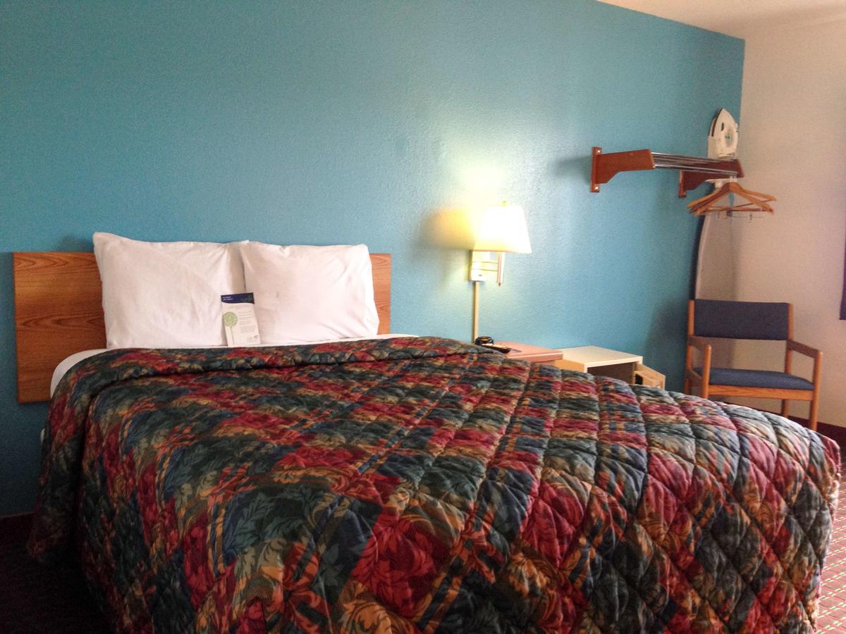 Motel 6 Hotel State Fair - thumb 20