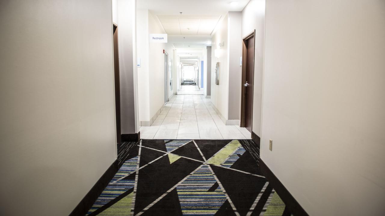 Holiday Inn Express Hotel & Suites Sedalia - thumb 34