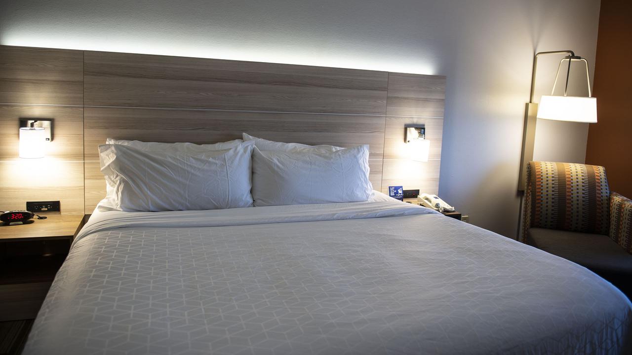 Holiday Inn Express Hotel & Suites Sedalia - thumb 11