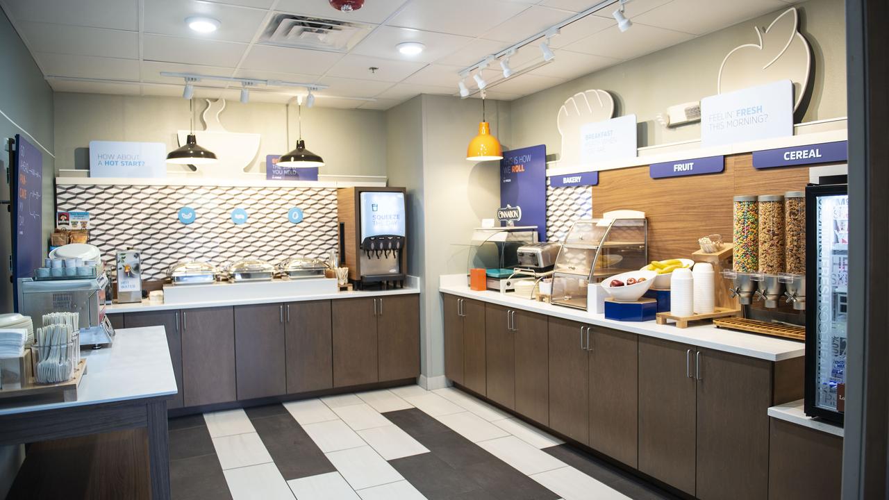 Holiday Inn Express Hotel & Suites Sedalia - thumb 7