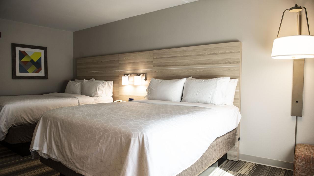 Holiday Inn Express Hotel & Suites Sedalia - thumb 12
