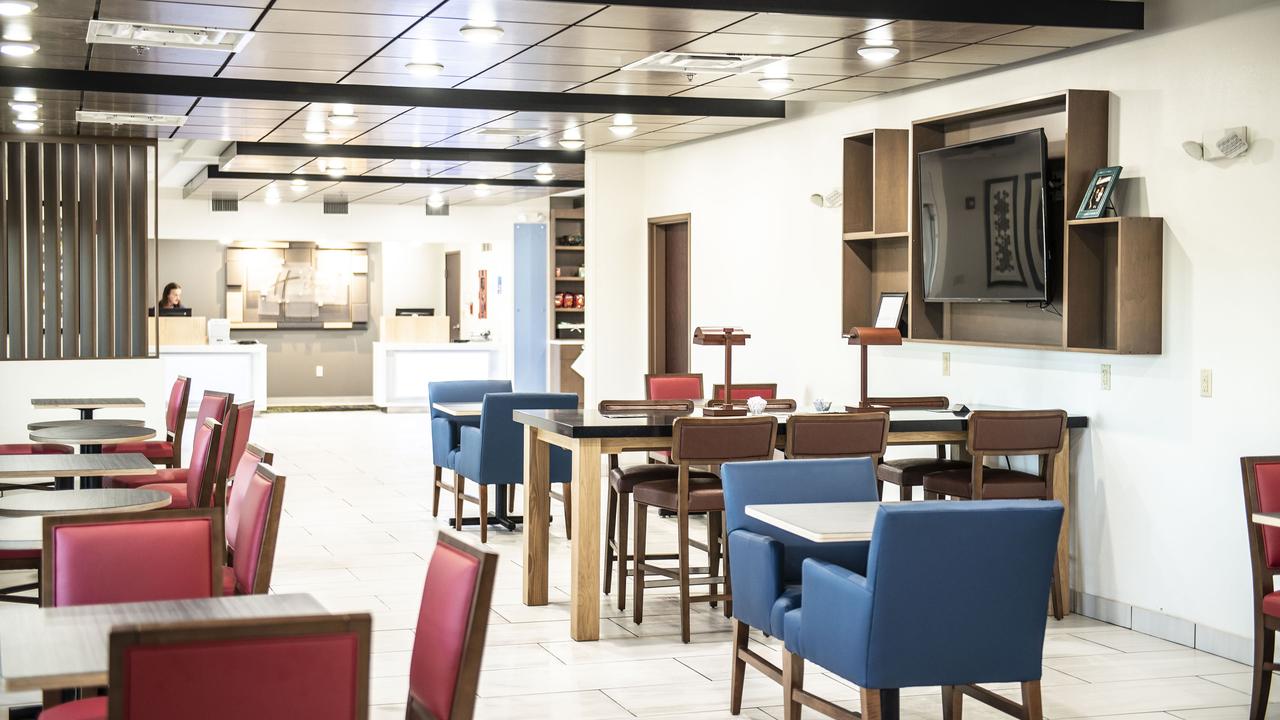 Holiday Inn Express Hotel & Suites Sedalia - thumb 6