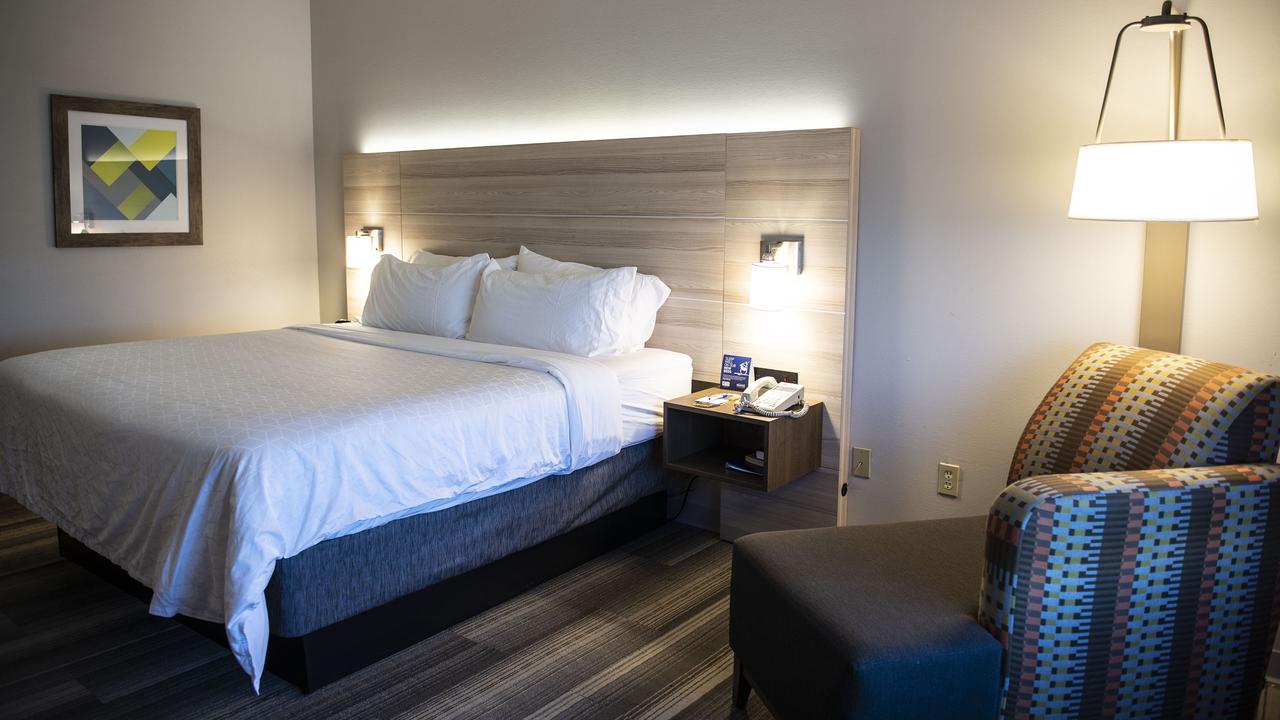 Holiday Inn Express Hotel & Suites Sedalia - thumb 2