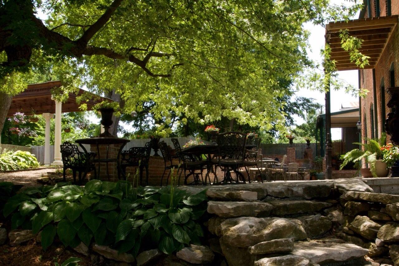 Iron Horse Hotel And Restaurant - thumb 12